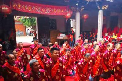 福建省泉州市惠安縣大吳村舉行延陵吳氏開閩祖祠晉主、冬祭活動(dòng)?
