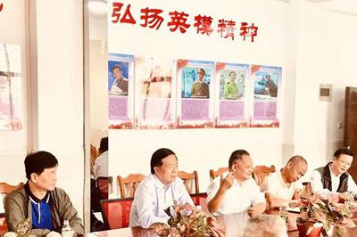 泉州吳氏大宗祠會長吳端雅宗長帶隊走訪靈水社區(qū)族親