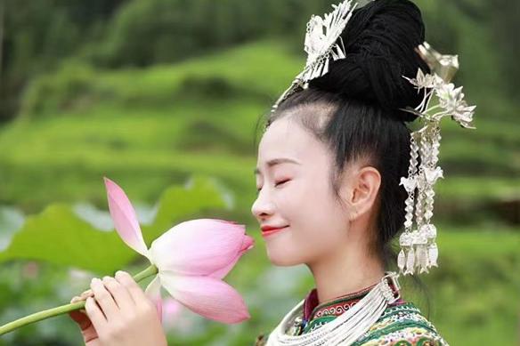 貴州黎平吳勝美、吳現(xiàn)云、吳家佳等侗族歌手受邀中央電視臺(tái)錄制節(jié)目