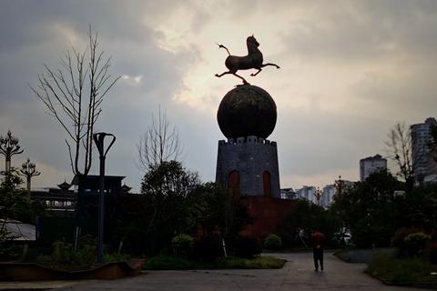 過(guò)去的就讓它過(guò)去，未來(lái)正在等你