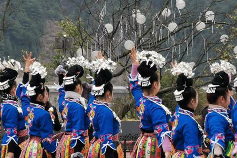 離家越遠思念越深
