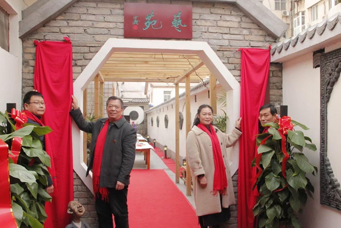 吳道子畫院創(chuàng)作基地掛牌儀式在鄭州召開