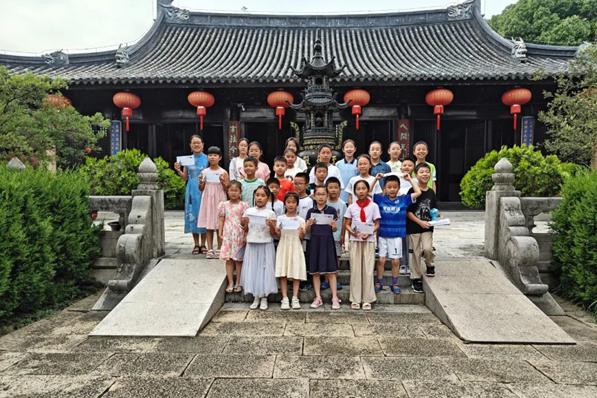 泰伯廟聯(lián)合泰伯書(shū)院舉辦“品讀吳韻史話，感悟泰伯精神”活動(dòng)