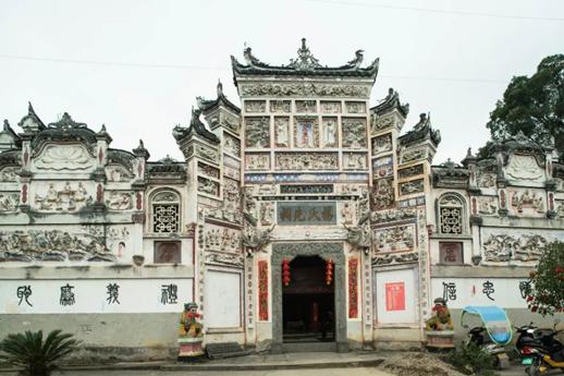 【古祠新韻·人文天柱】系列報(bào)道（三）白市楊氏家祠：在戲臺(tái)上愉悅祖靈