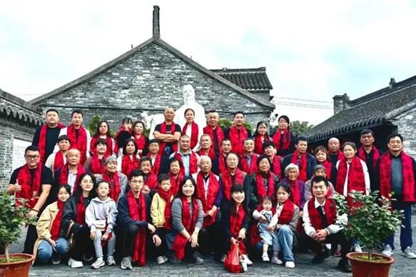 吳嘉紀(jì)后裔回江蘇安豐古鎮(zhèn)尋根祭祖